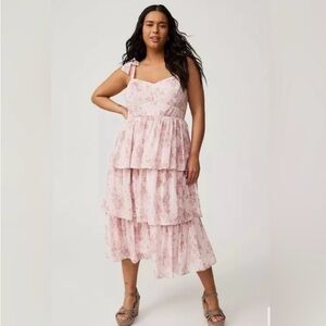 Torrid NWT Blush Pink Floral Sweetheart Tiered Midi Dress - Torrid Size 2